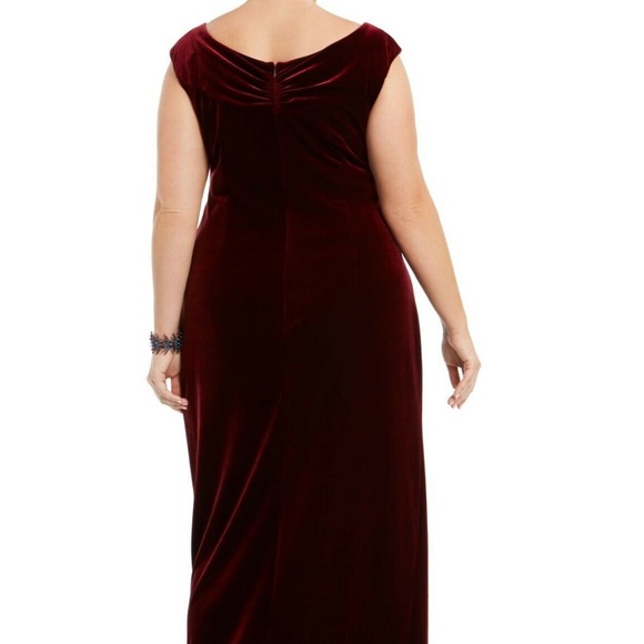 NWT‎ $219 Betsy & Adam Ruched Velvet High Slit Gown in Burgundy [SZ 16W ] - Picture 14 of 16